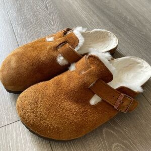 Boston Soft Clog with Faux Fur size 7 women’s or 38